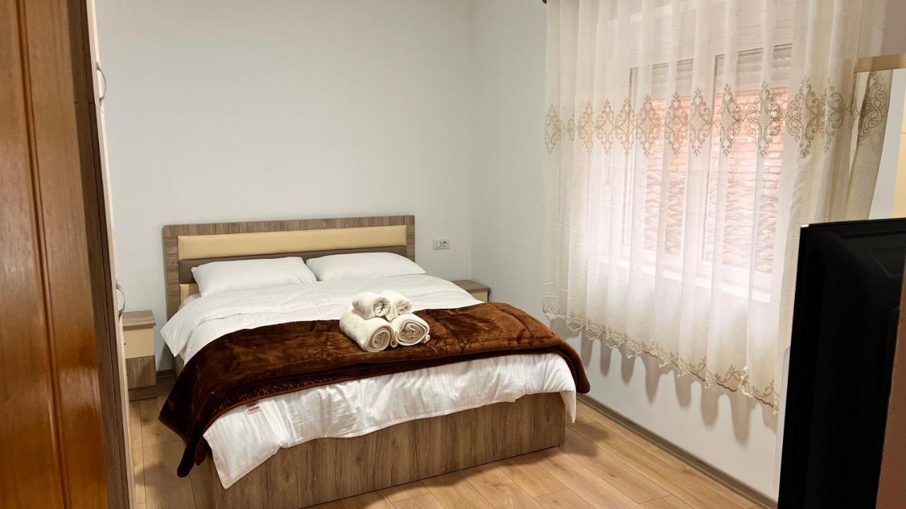 Hotel Driteza Korce Exterior foto