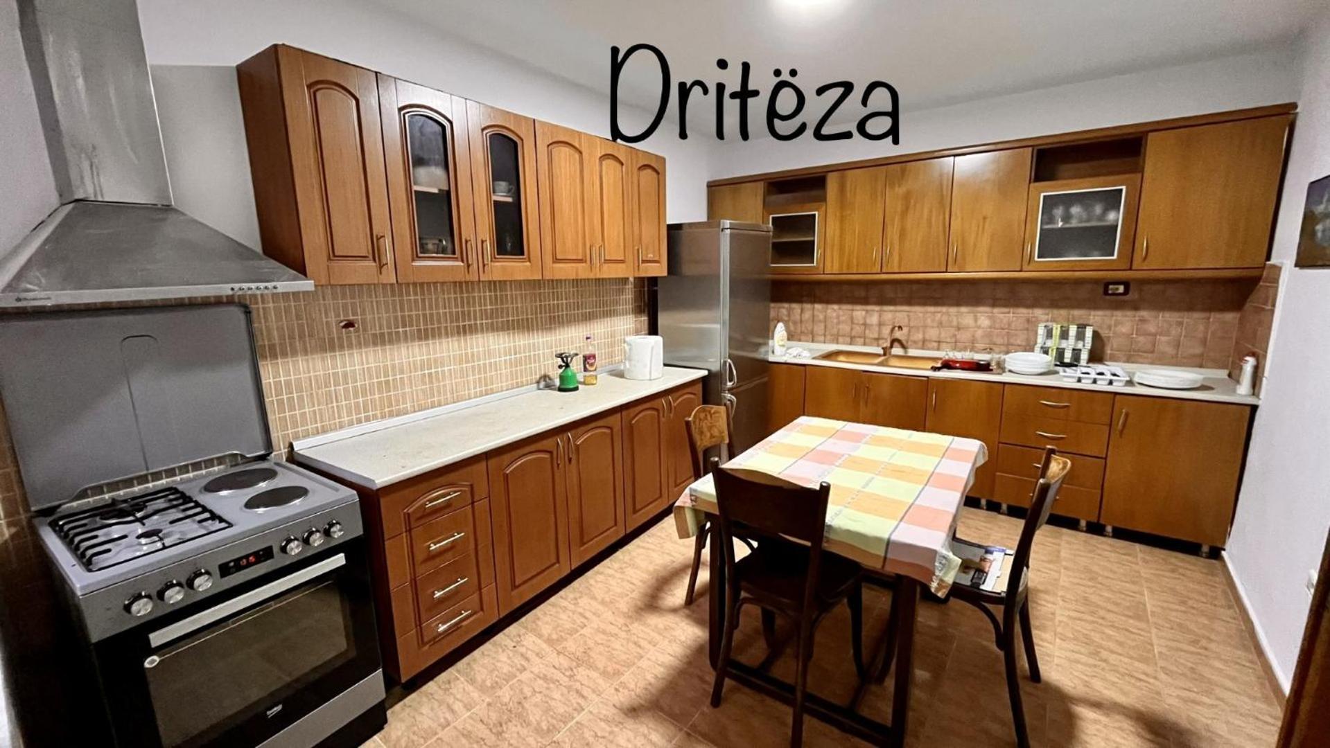 Hotel Driteza Korce Exterior foto